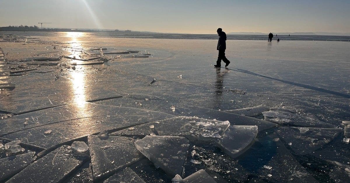 Elképesztő élmény: Korcsolyázás a Balaton jegén 60 felett!
