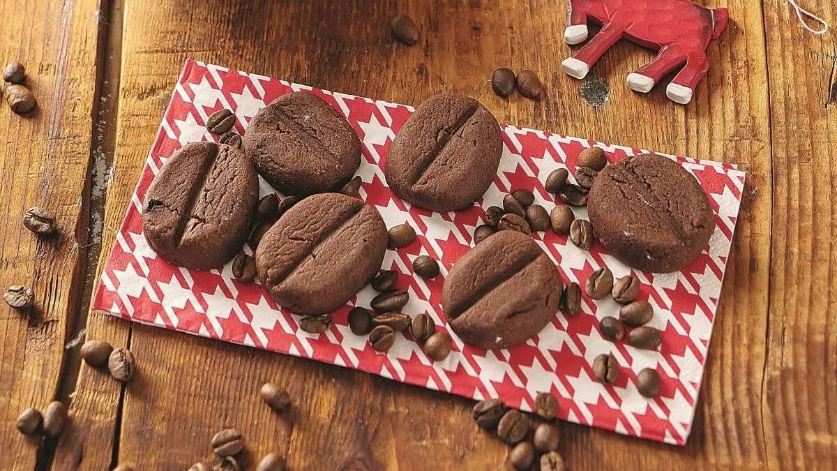 Karácsonyi csodakeksz: 10 perc alatt kész, és mindenkit lenyűgöz!