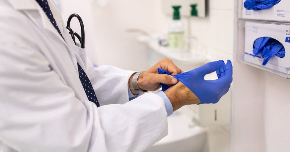 Riadóztatnak a hatóságok: újabb magyar nő kapta el a veszélyes vírust