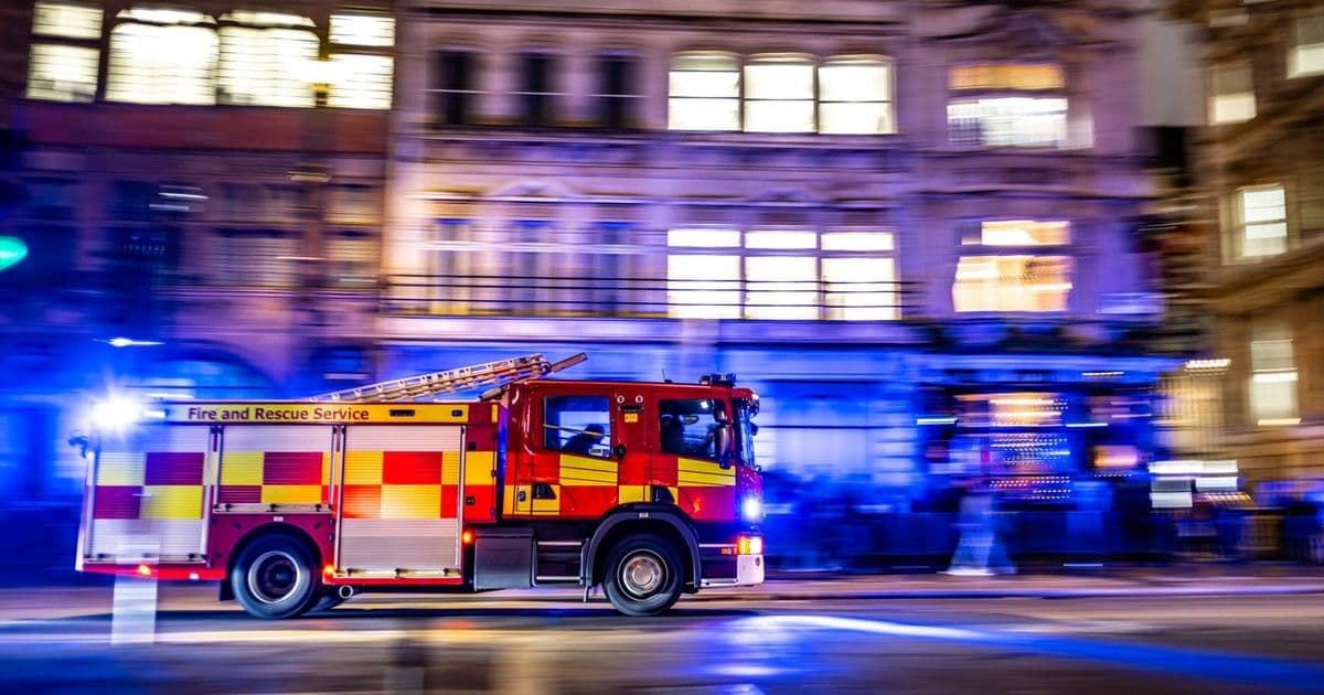 Tűzvész a fővárosban: Lángok martalékává váltak a buszok Budapesten!