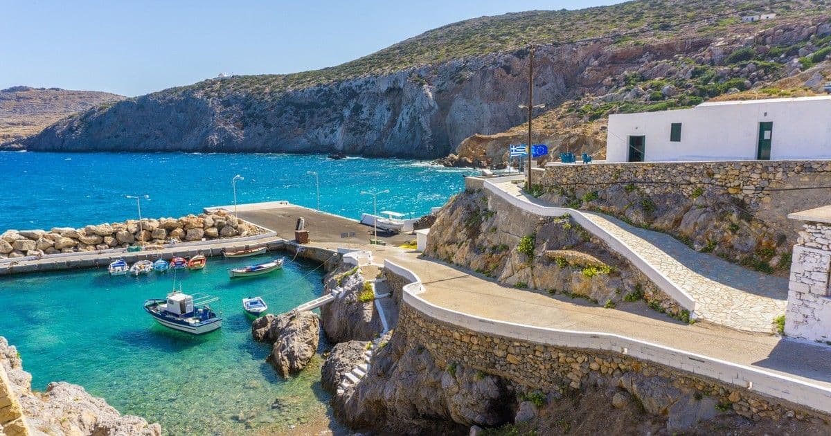 Paradicsomi ajánlat: Görög sziget fizet, hogy ott élj! De van egy csavar...