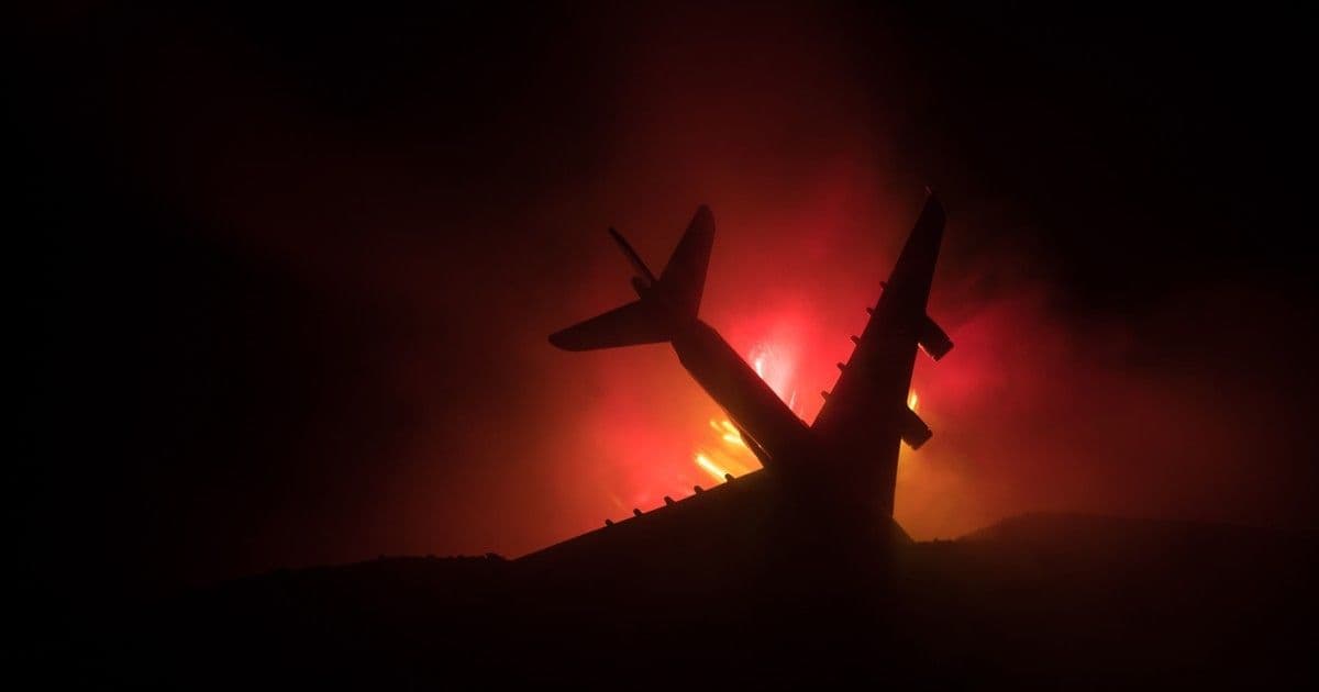 Dráma a levegőben: kisrepülőgép csapódott le Angliában – mi történt a fedélzeten?