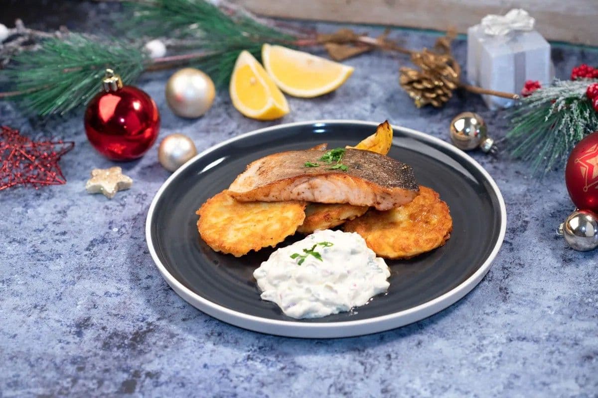 Ínycsiklandó lazacsteak burgonyatócsnival: A tökéletes ünnepi fogás titka!