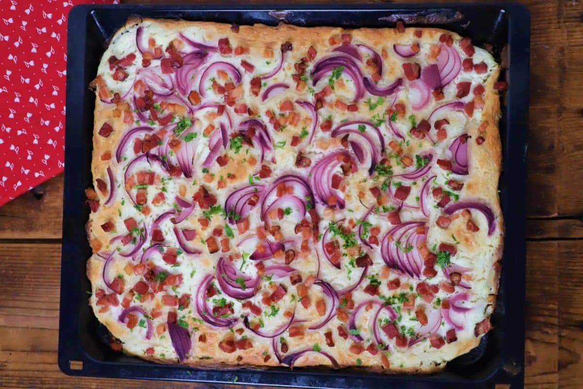 Fedezd fel a kenyérlángos varázsát: az ínycsiklandó töki pompos titka!