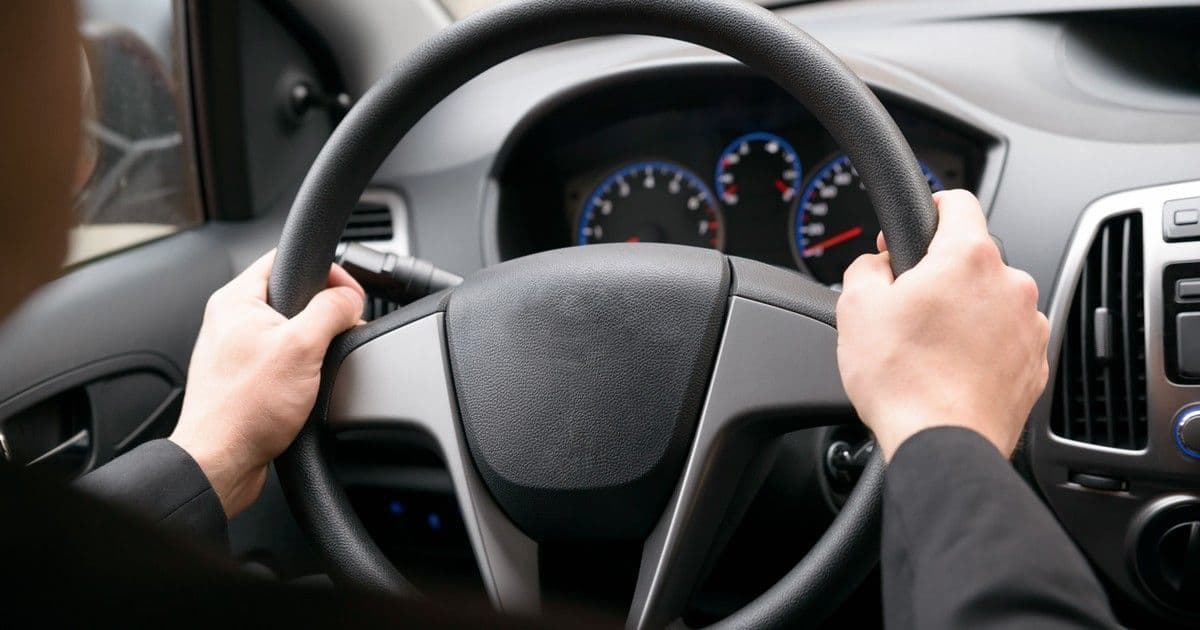 Használod ezt a gombot vezetés közben? Még a legtapasztaltabb sofőrök sem tudják, mire való