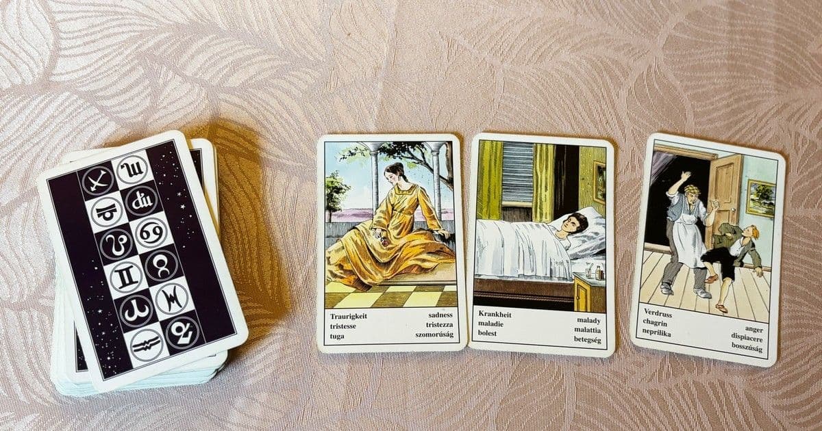 Cigánykártya-jóslás: Miért figyelmeztet a "Bosszúság" kártya?