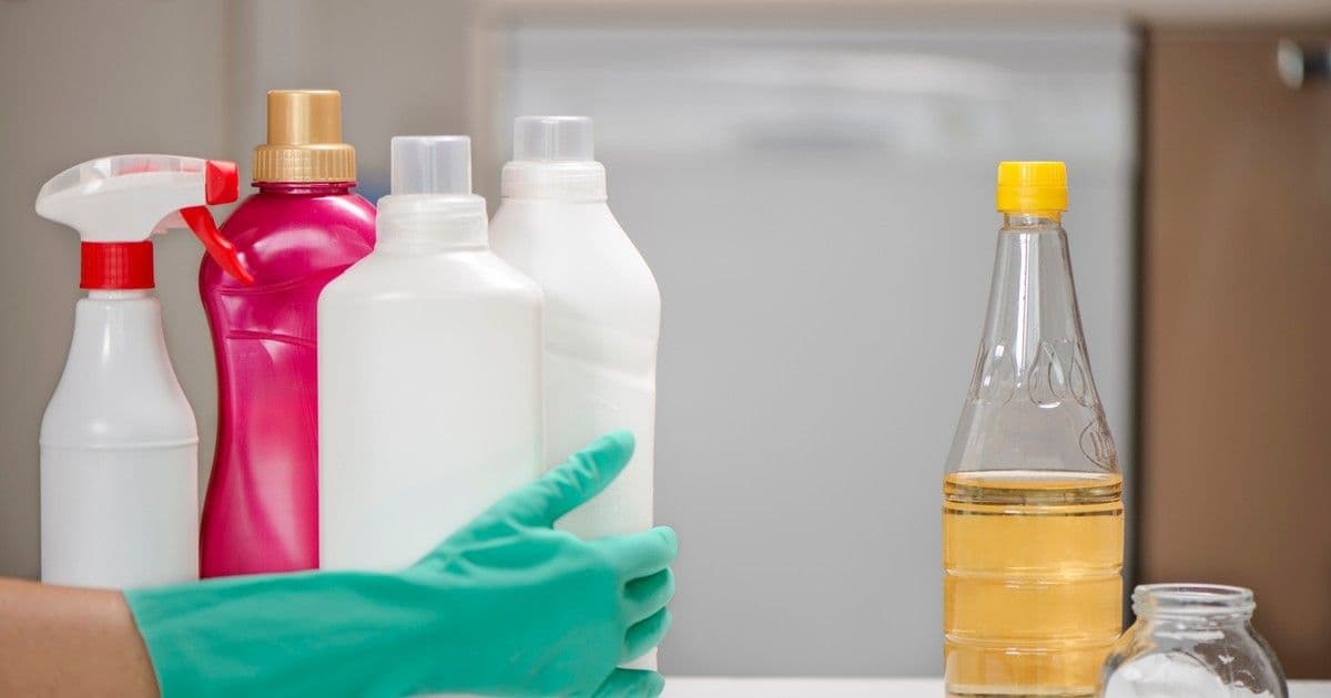 Fantasztikus ecetes trükk: így varázsolhatod tisztává és védetté a küszöbödet