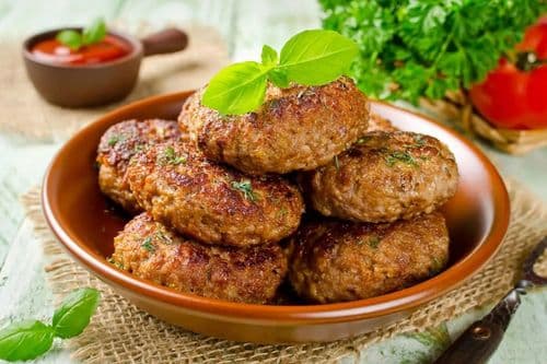 Fasírt fanatikusok figyelem: Így lesz tökéletes a pogácsás változat!